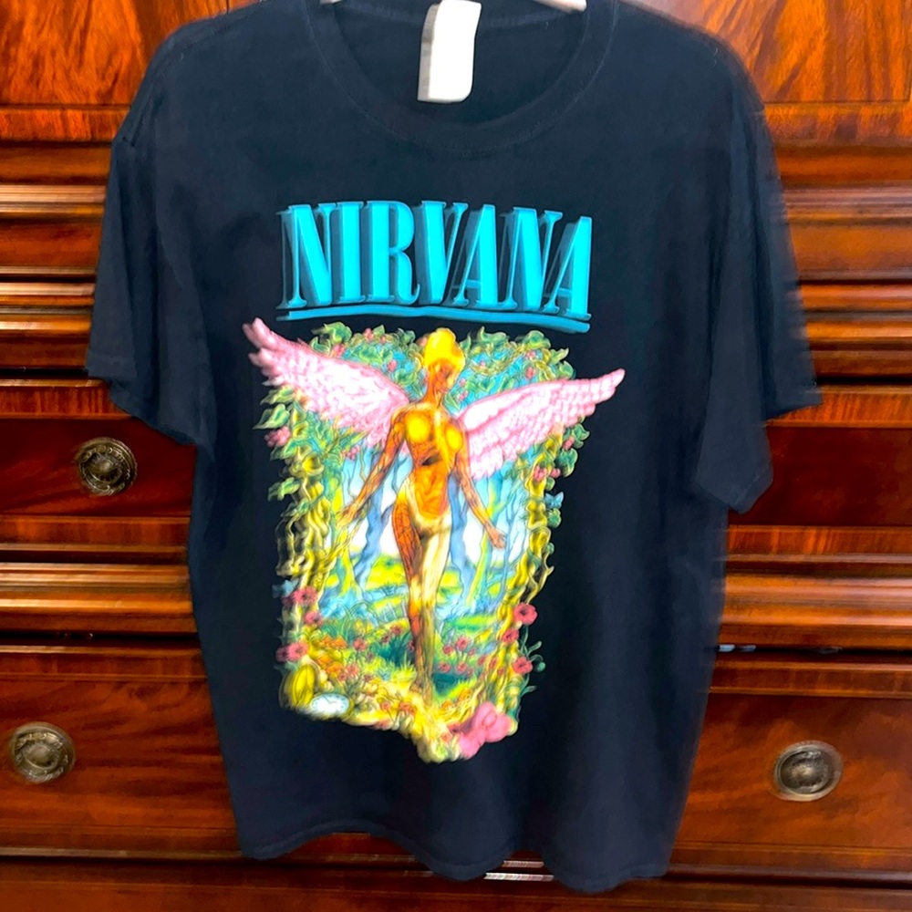 Womens Lg Nirvana Black T shirt with blue pink and green graphics 🩷🩷 great con